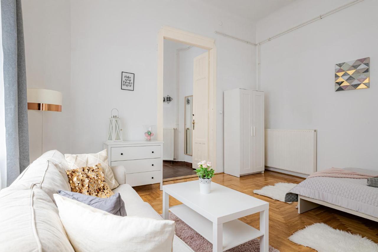 Vintage Home Next To Central Market Hall Budapest Bagian luar foto